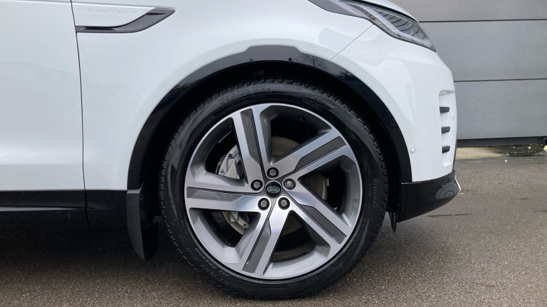 Land Rover Discovery 3.0 D300 Dynamic HSE 5dr Auto Diesel Station Wagon